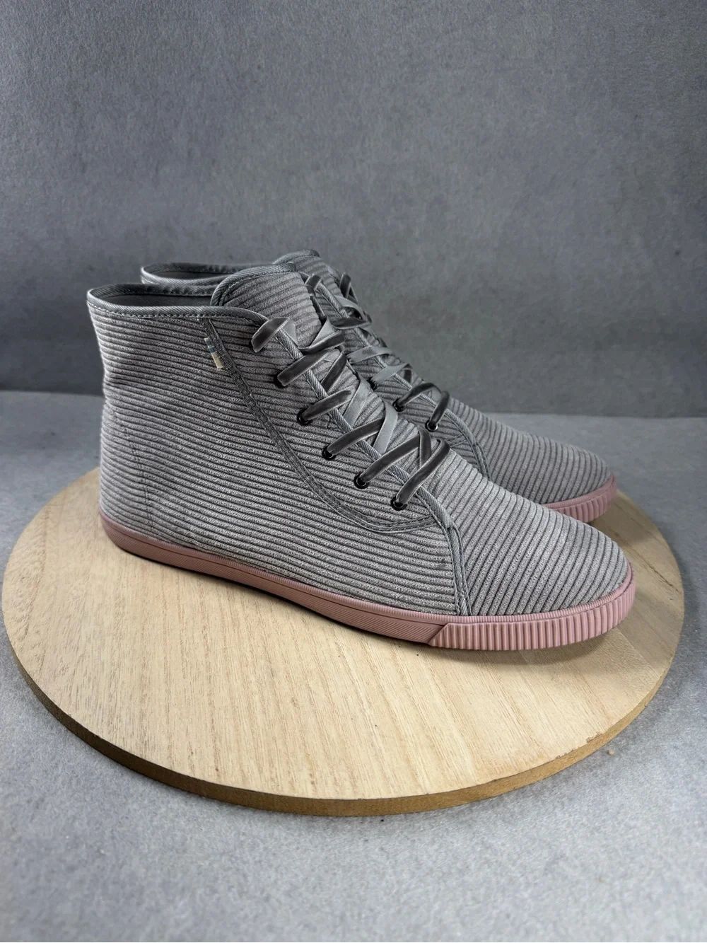 Toms Camarillo Womens 12 Grey Corduroy Velvet Lace Pink Rubber Sole Sneaker Boot